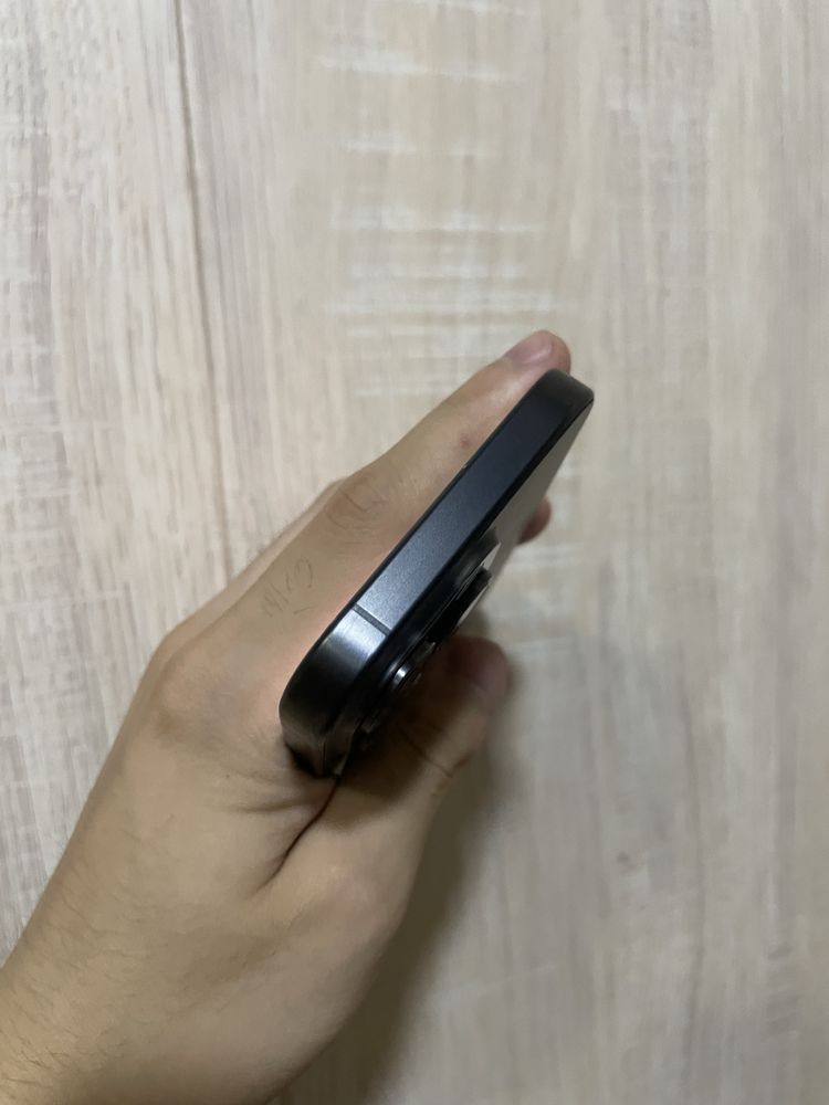 Iphone 15 pro 128GB Dual sim Z/AA