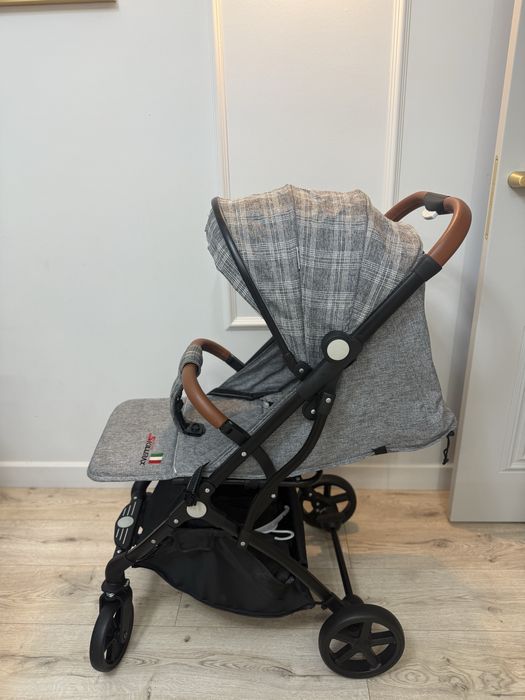 Продаю прогулочную коляску Skillmax