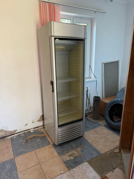 Холодильник продаётся