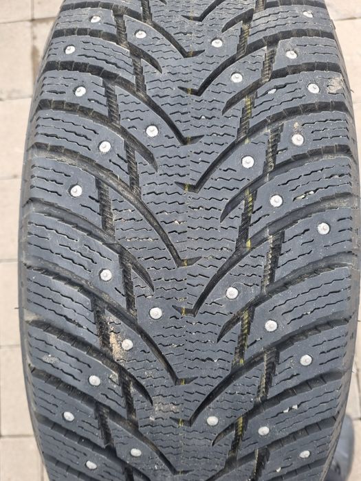 Шины 215/55/17 зимняя шипованная резина