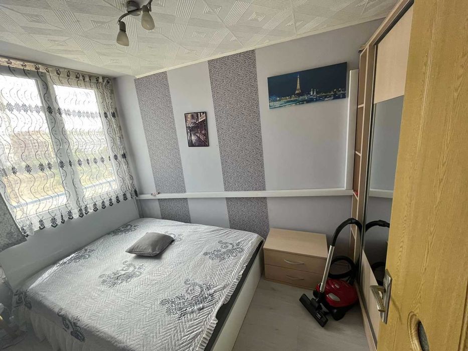 Дава се под наем Двустаен апартамент в Бургас, Меден рудник - зона А - 65 кв.м за 250 € - Снимка #2