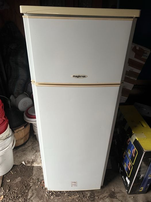 Vand Frigider magister