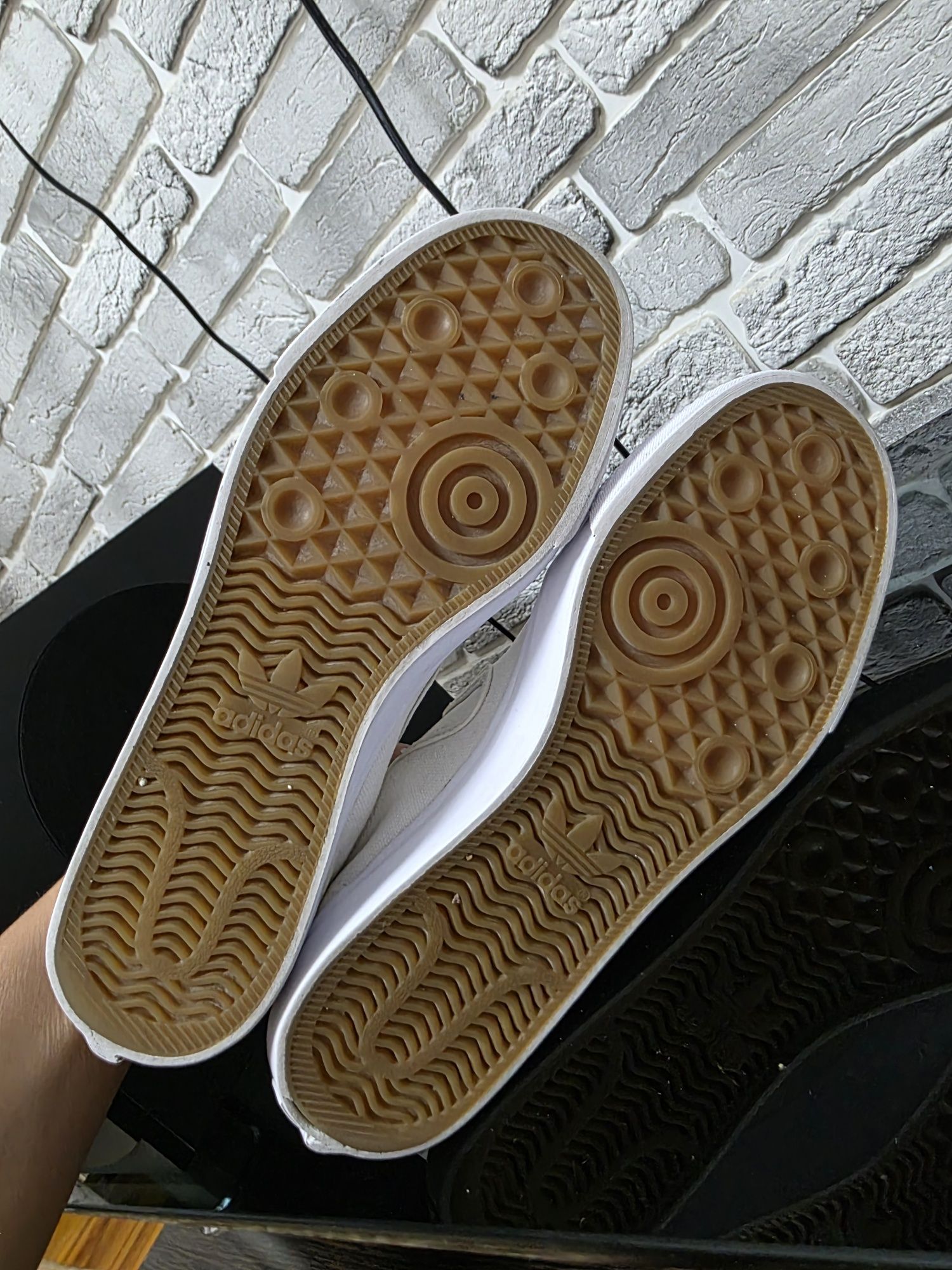 Оригинальные кеды adidas