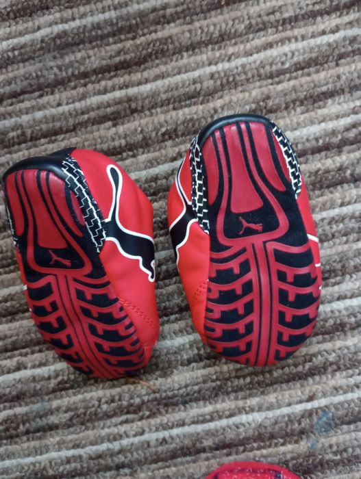 Adidași puma ferrari mărimea 19 folositi de doua ori in stare perfecta