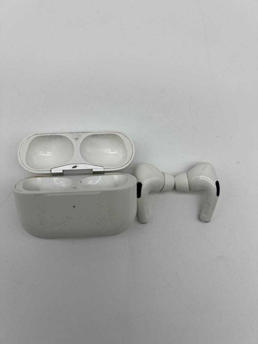 Apple AirPods Pro (белый)
