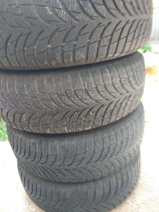 Зимни гуми 195/65R15