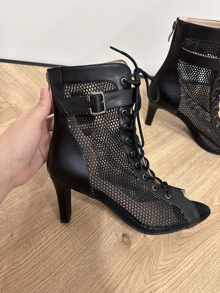 Туфли high heels в отличном состоянии