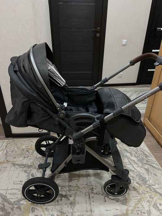 Продам прогулочную коляску