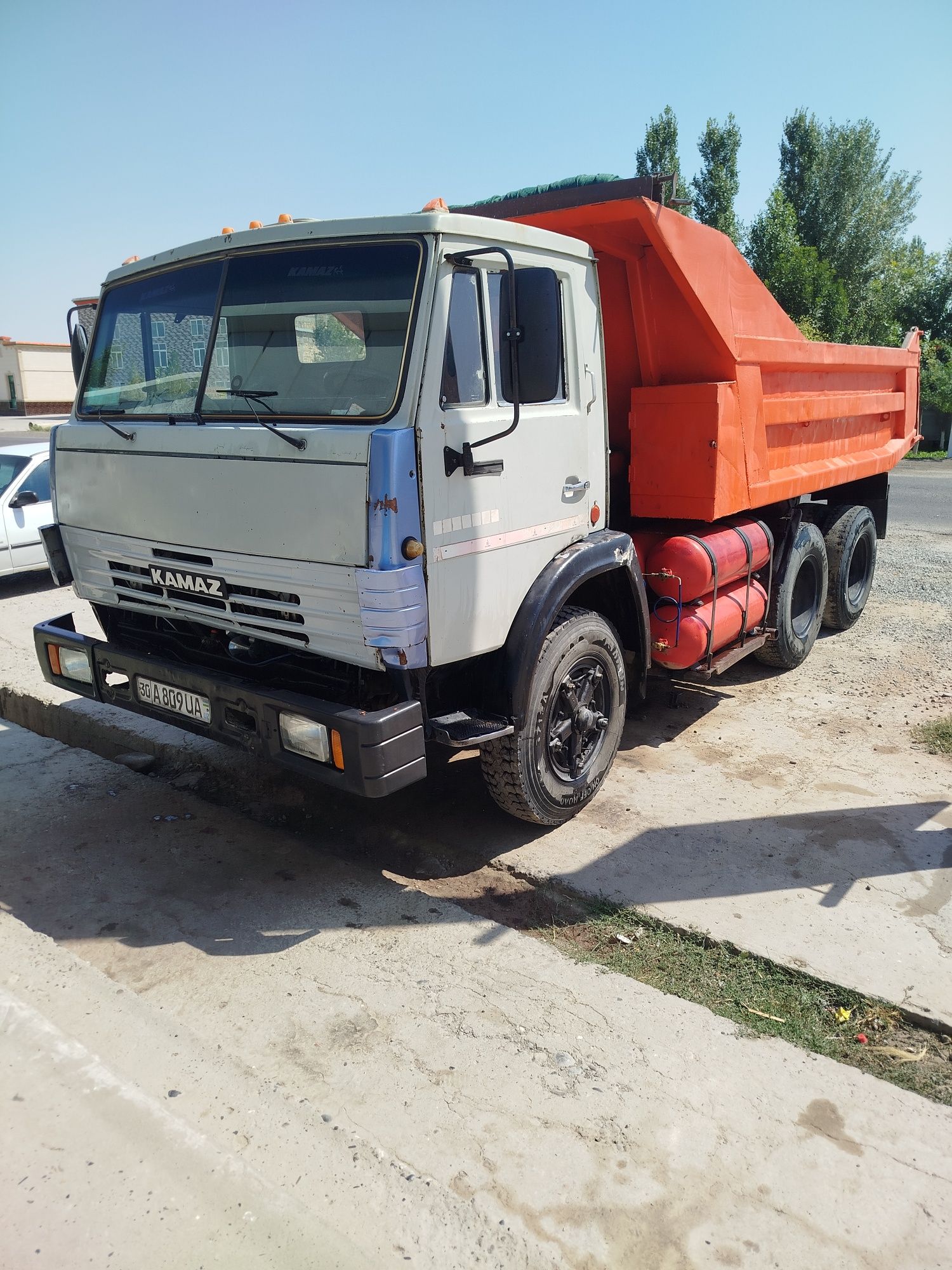 Kamaz sotiladi xolati alooo