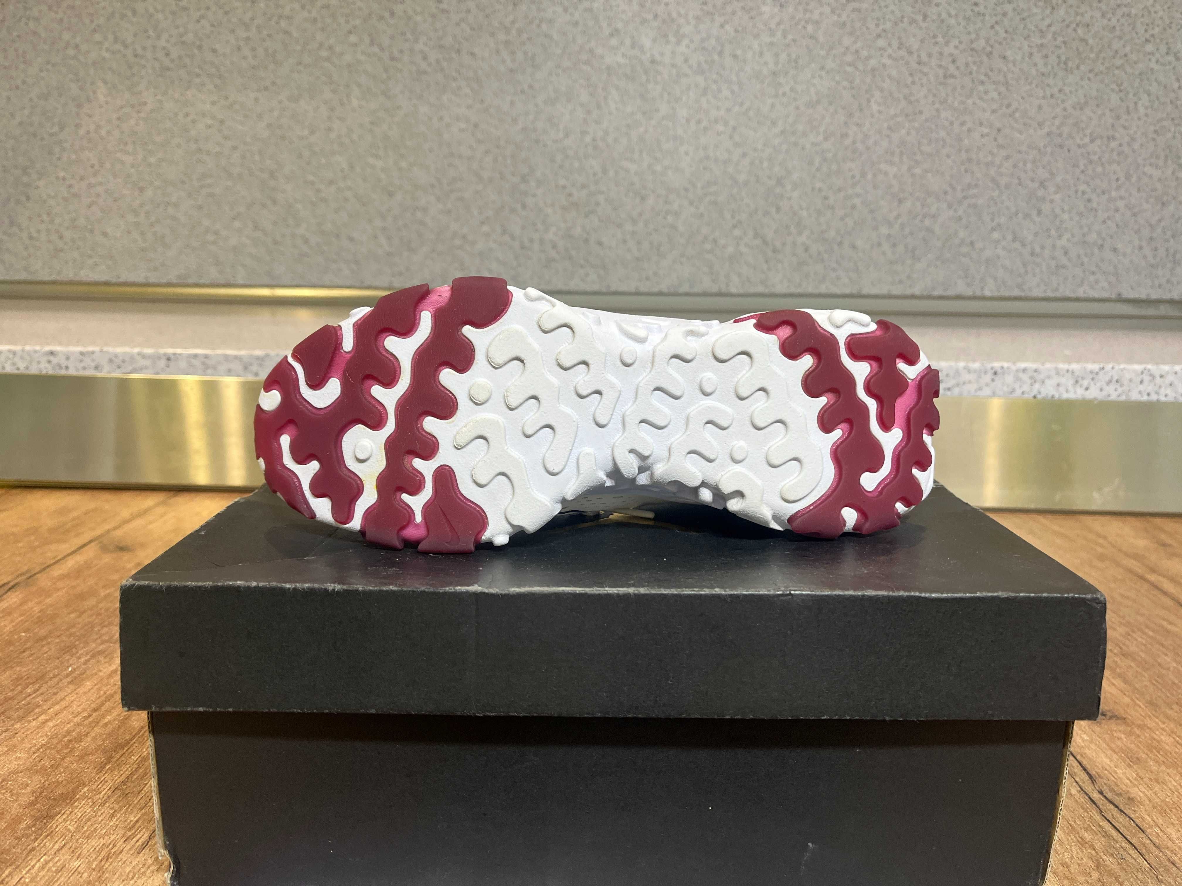 ОРИГИНАЛНИ *** Nike React Vision / Summit White Dark Obsidian