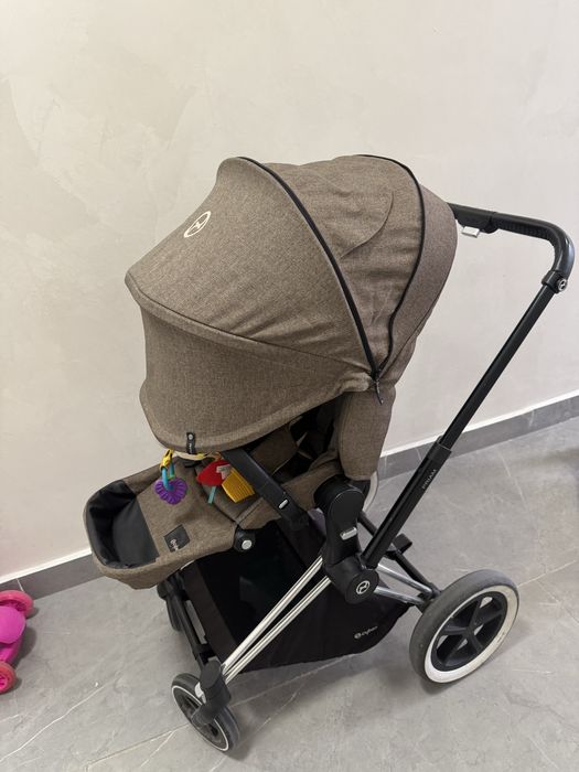 Продам коляску и автокресло Cybex