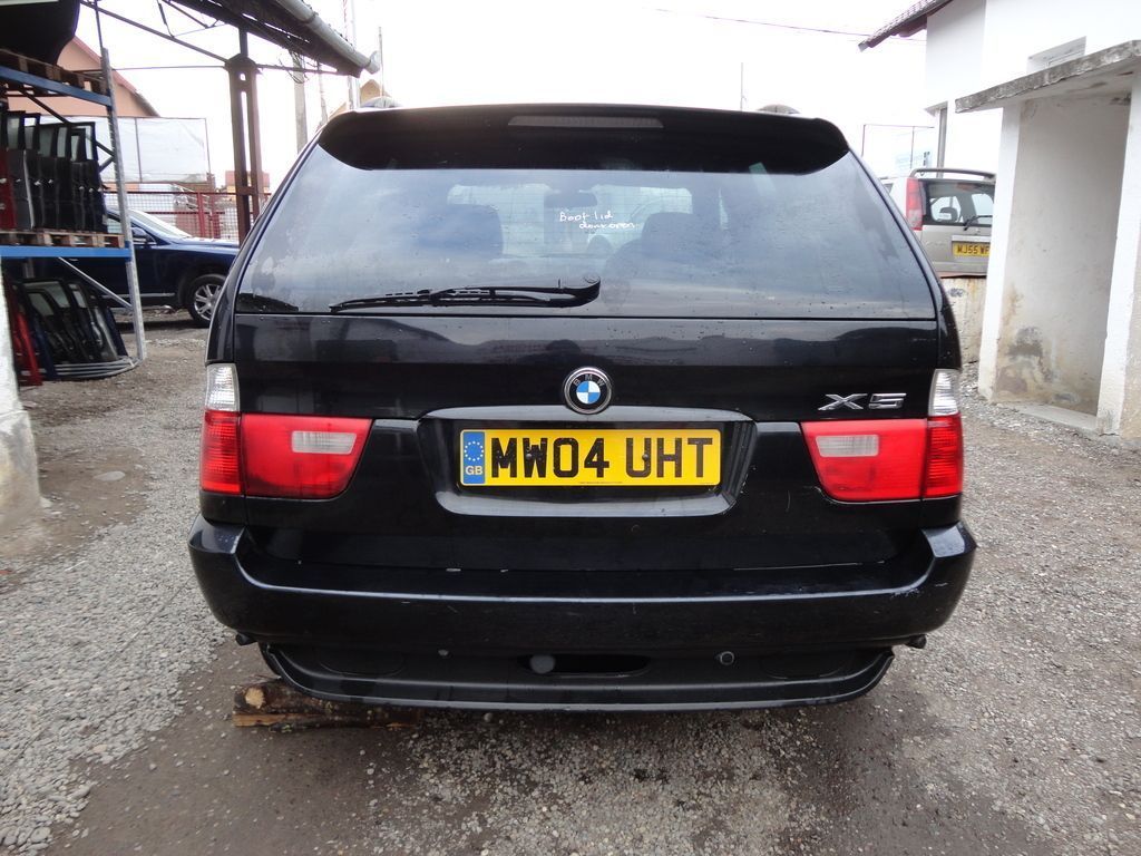 Dezmembrez BMW X5 E53 Facelift 3.0 D 2003-2006