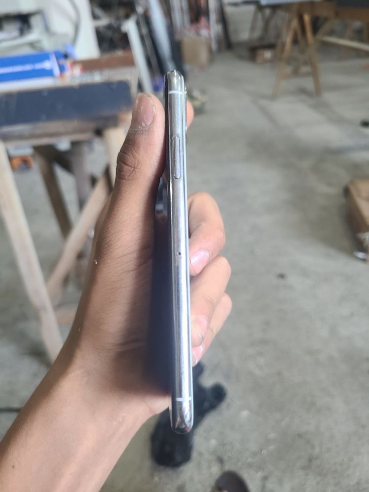 Iphone X В хорошим состаяние