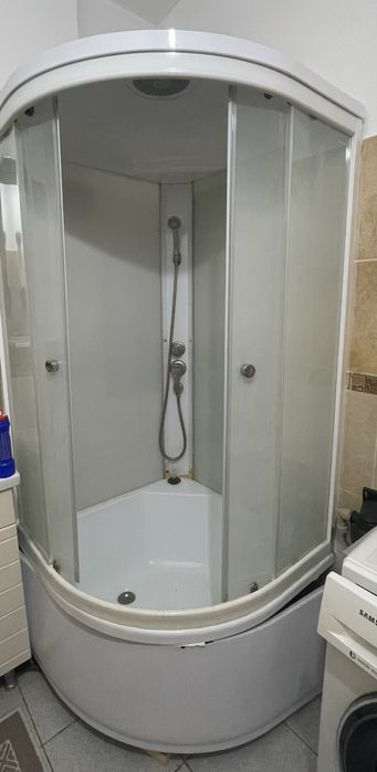 Душевая кабинка