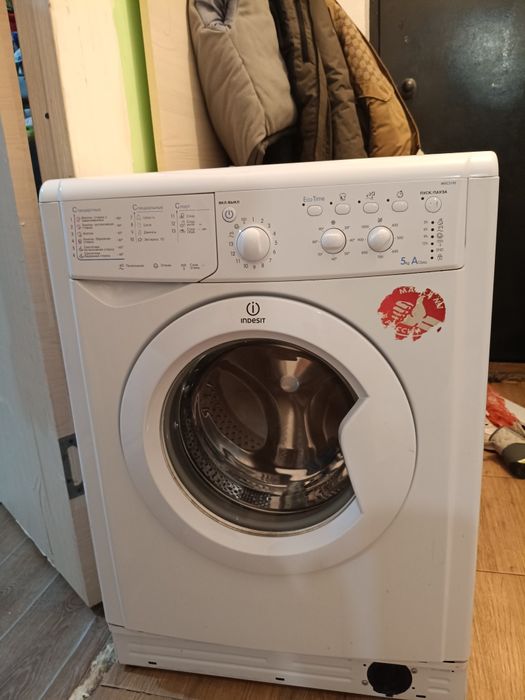Б/у стиральный машина indesit