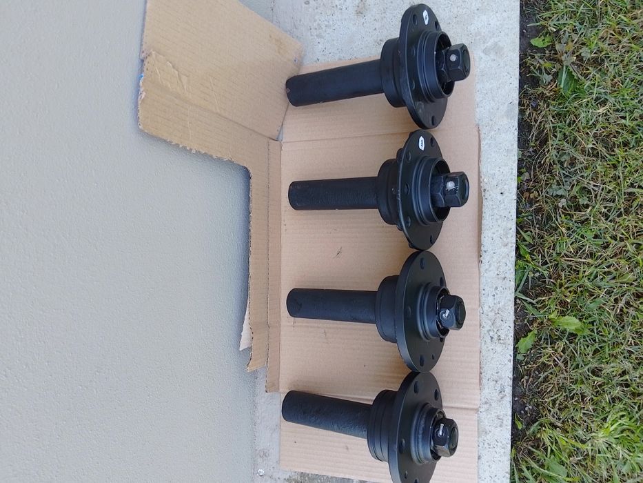 Butucii remorci carute