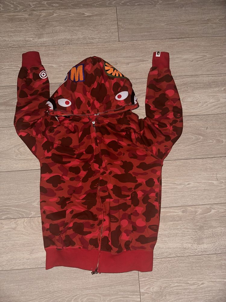 Hanorac bape rosu