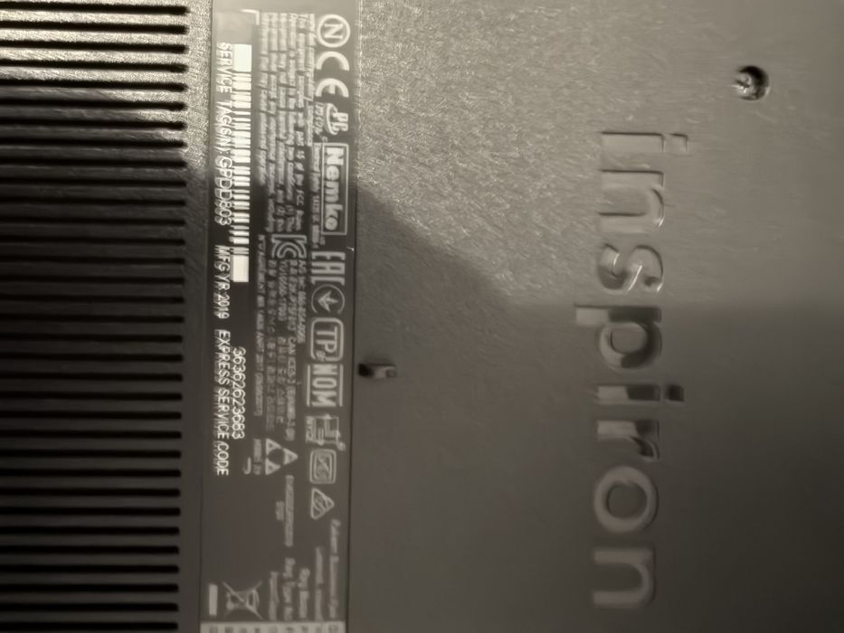 Vand laptop dell 3593