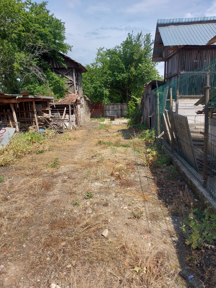 Vând casă în Băbeni vâlcea.