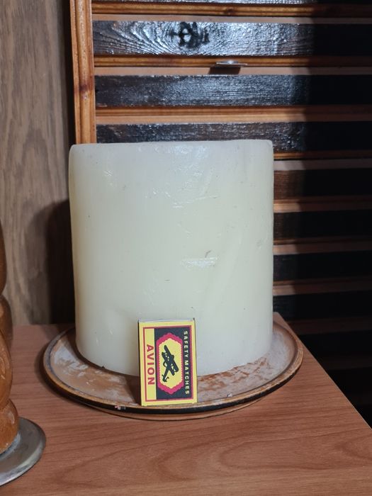 Подсвечники и свечи