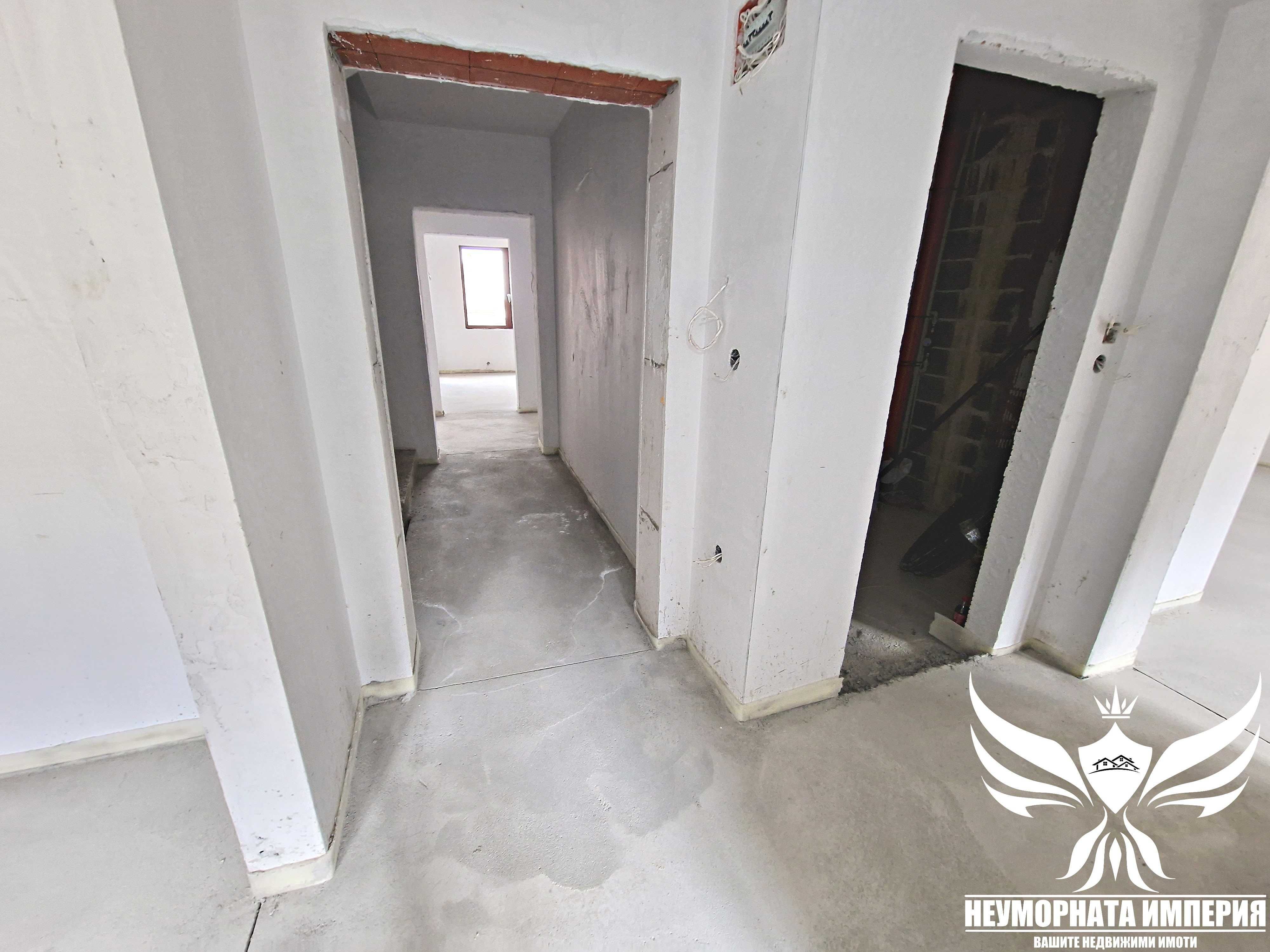 Продавам нов тристаен 92кв. ет. 2 в гр.Асеновград, кв.Стадиона