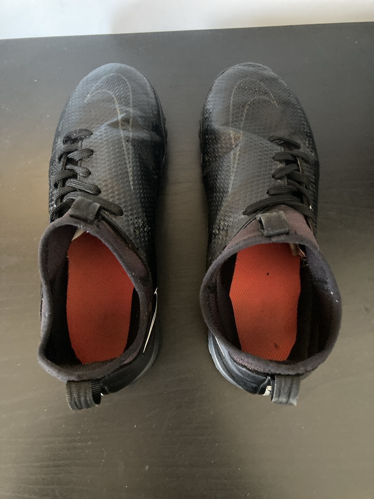 Ghete de FootBall NIKE Phantom GT mărimea 33