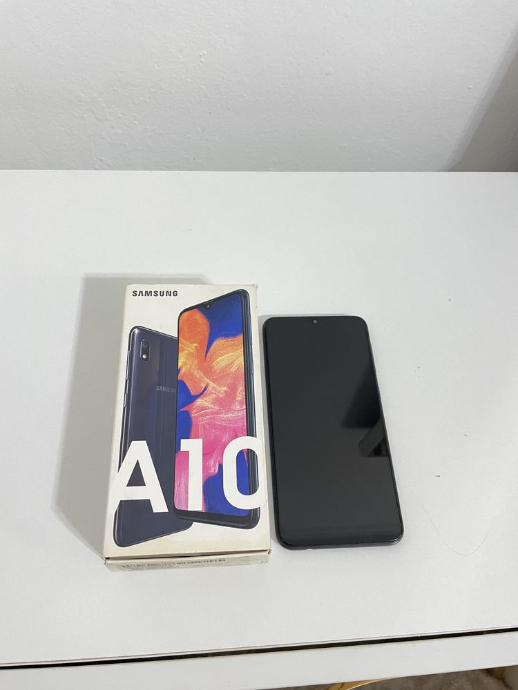 Samsung A10 зарядчик