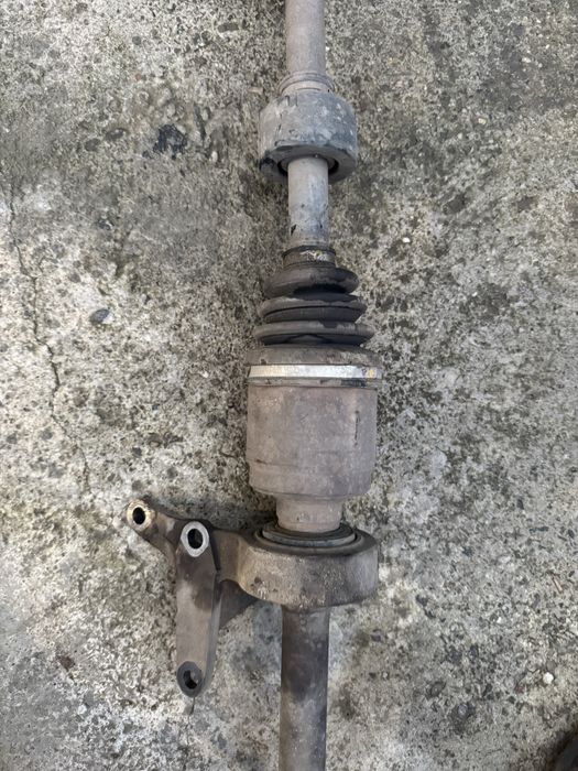 Полуоска лява за хонда црв 1