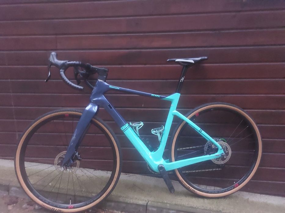 Bicicleta Bianchi Arcadex Carbon