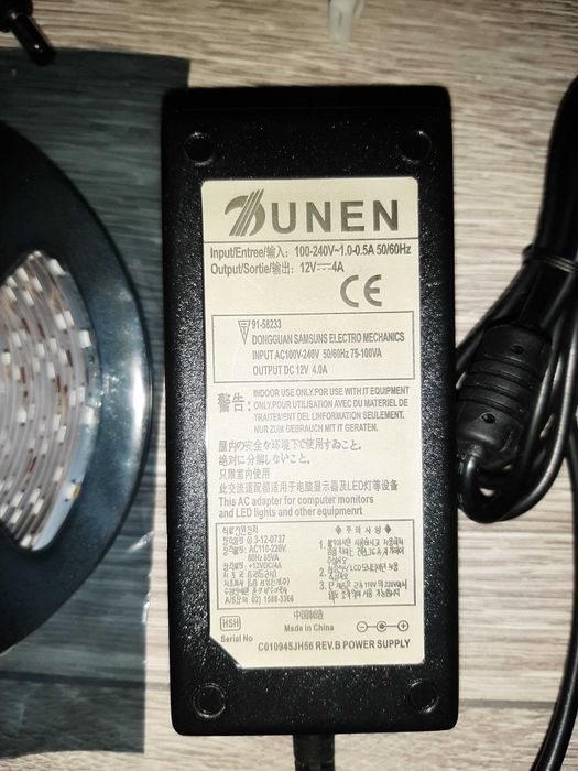 Pachet banda LED 5ml, lumina 3000K, alimentator 48W