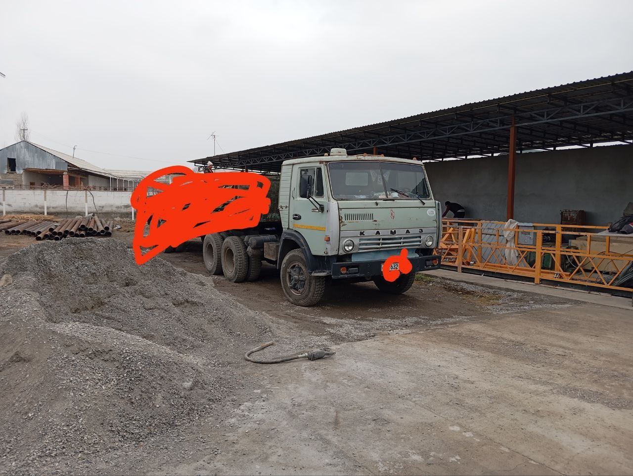 Kamaz tyagach sotiladi