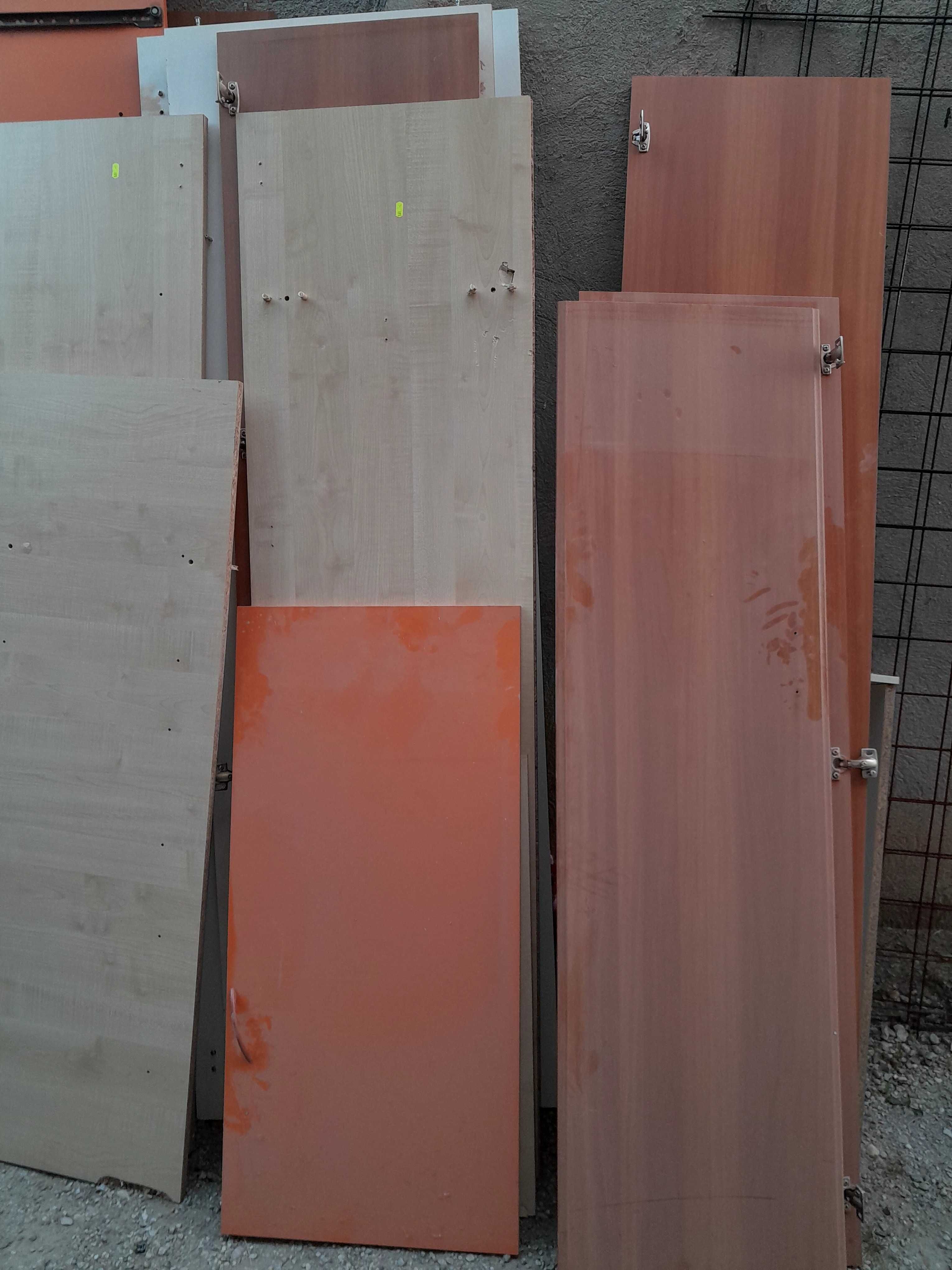 Donez articole de mobilier