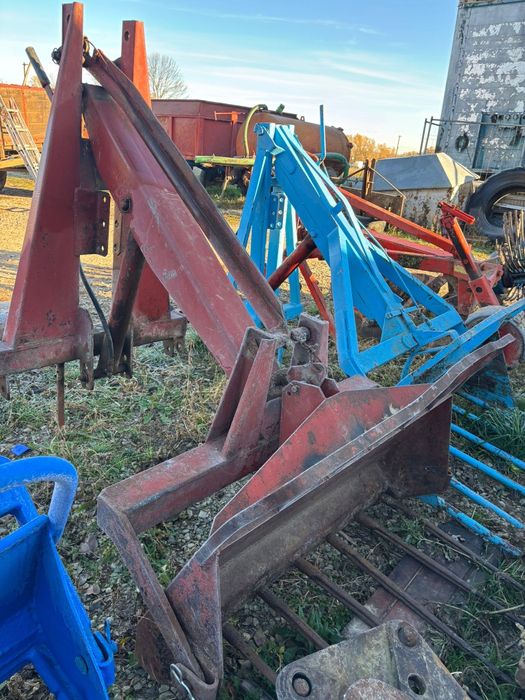 Încărcătoare pentru tiranti la tractor