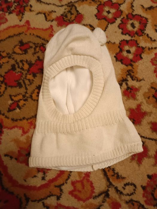 Vand diferite piese de imbracaminte pentru copii mici