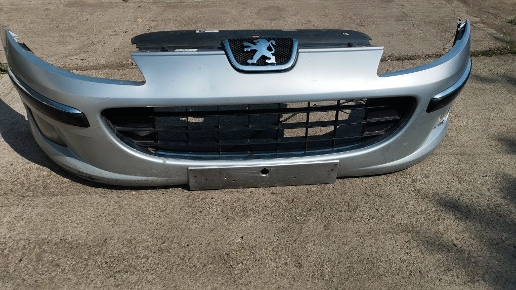Предна броня Пежо 407 / Peugeot 407