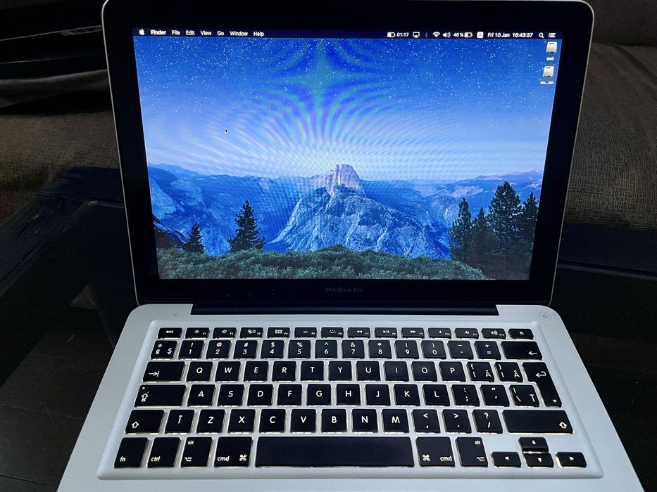 Macbook Pro A1278 13 inch, i5 2,3 GHz, Stocare 750 GB, RAM 8 GB
