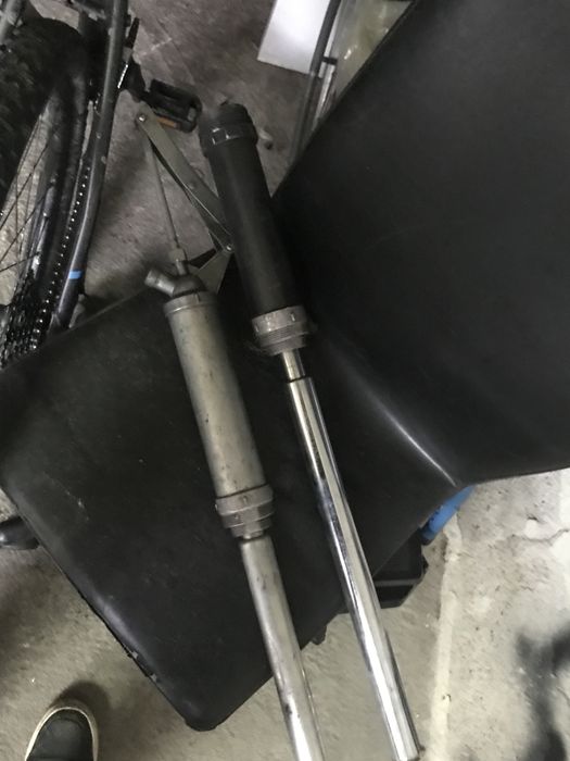 2 pompe de scos ulei din butoi