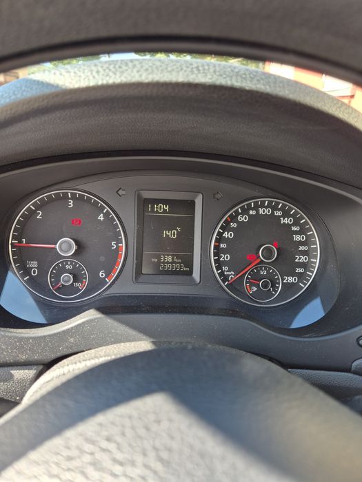 Vând VW Jetta 2013 1.6 TDI