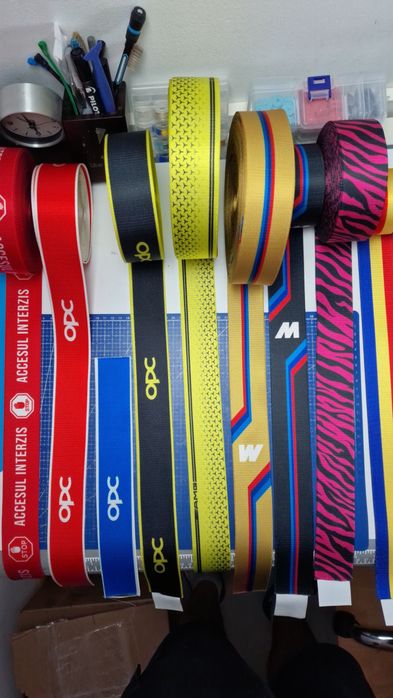 Material Centuri Auto Diferite Culori si Modele