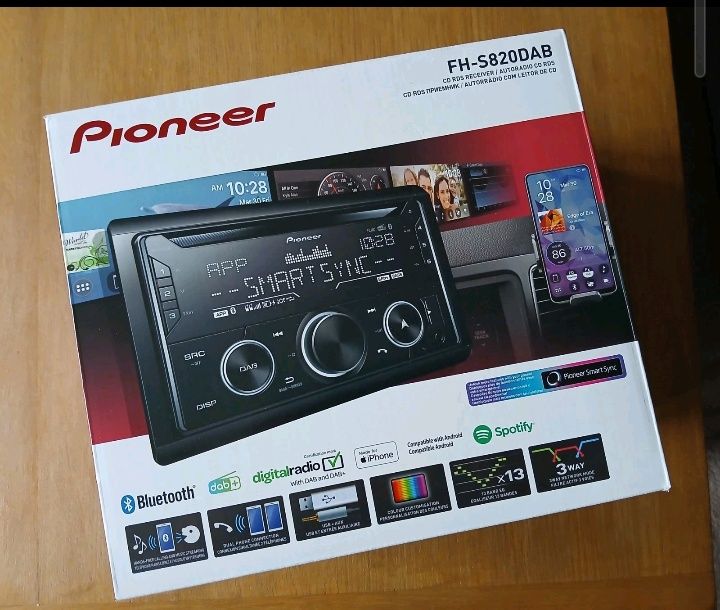 мултимедия Pioneer AVH-A210BT и FH-S820dab