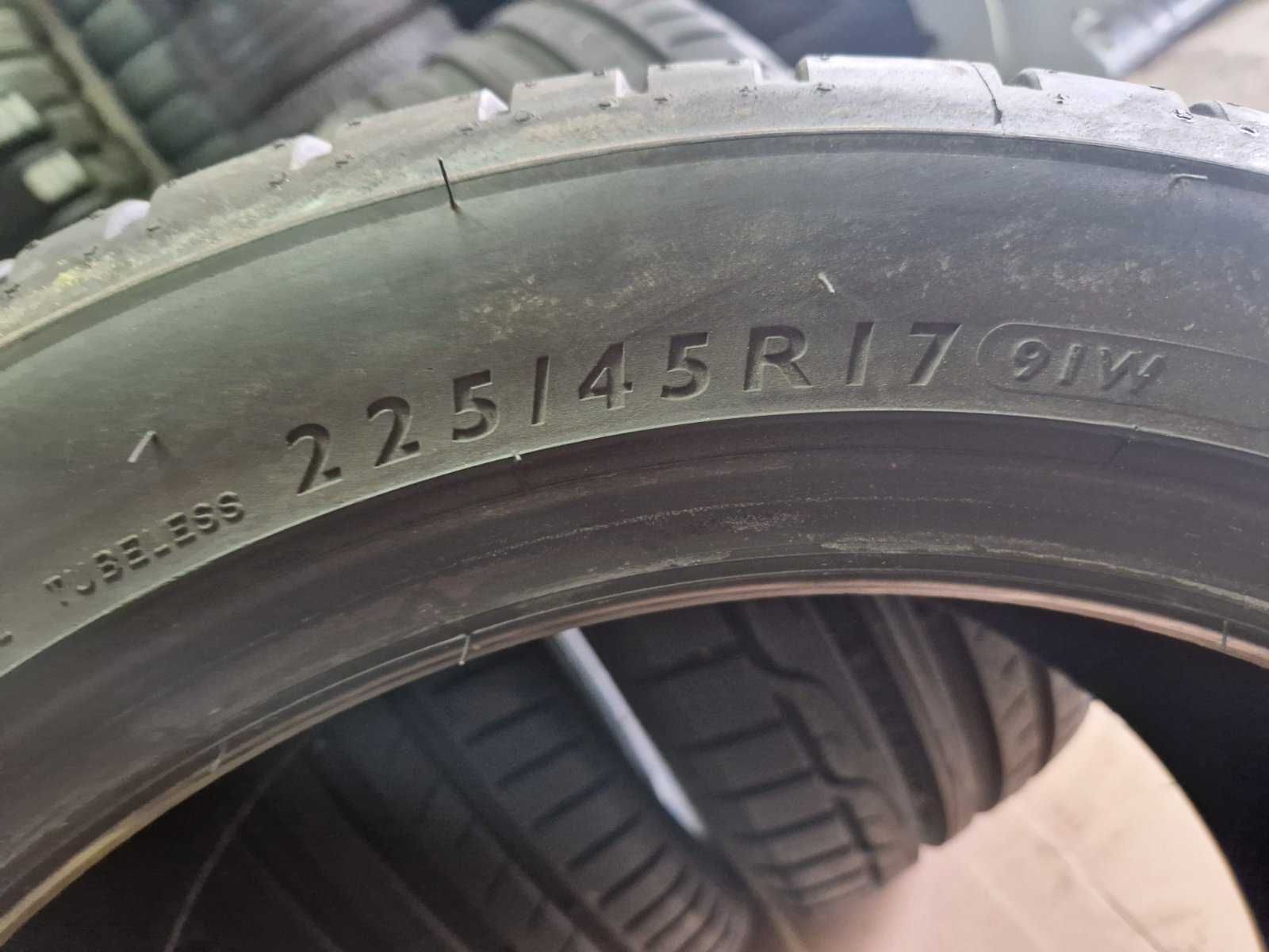 4 Dunlop R17 225/45/ 
летни гуми DOT0220