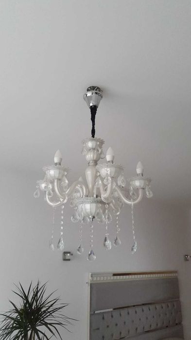 Lustra, candelabru, aplica