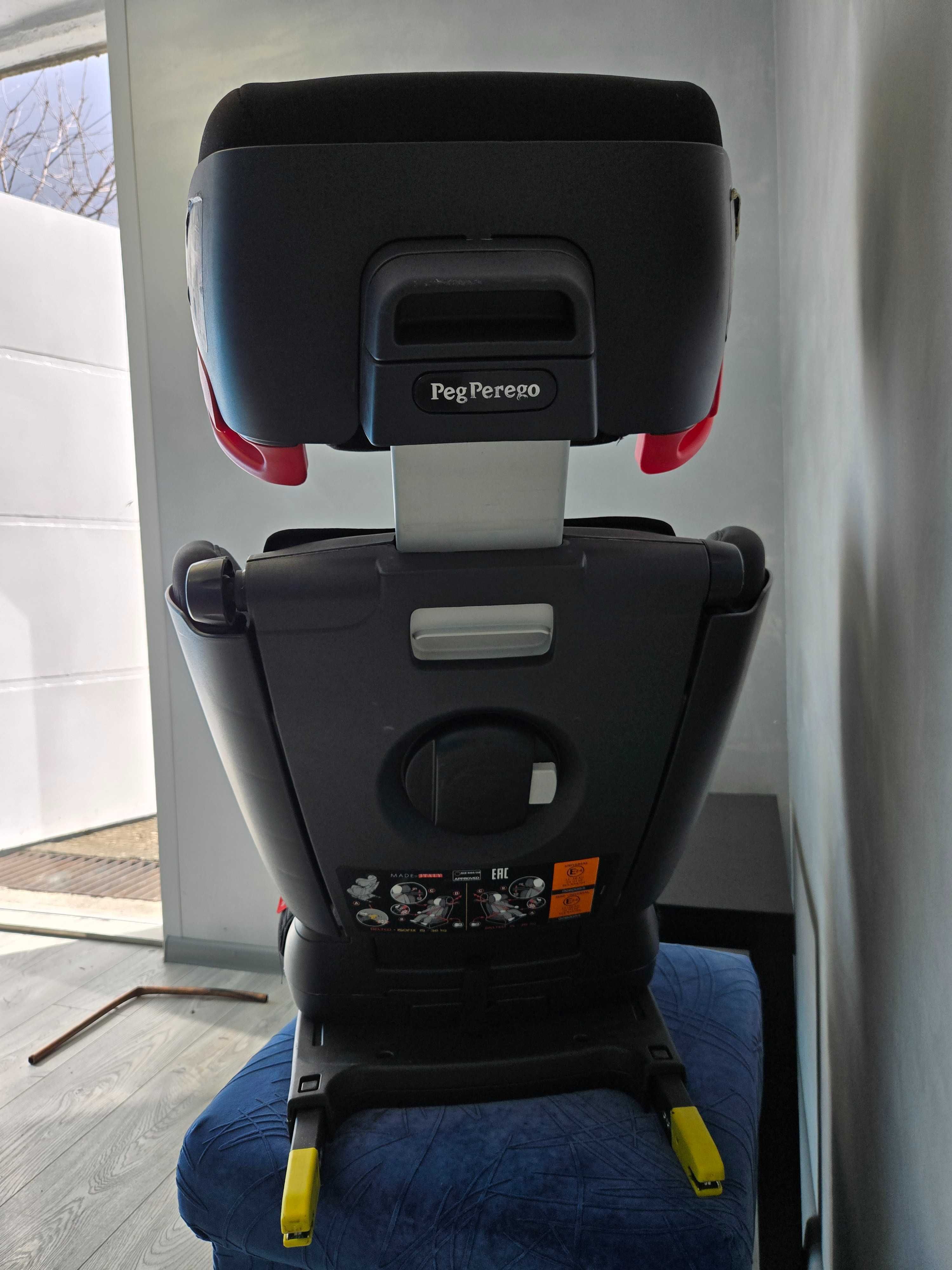 Столче за кола PegPerego/Isofix Made in Italy