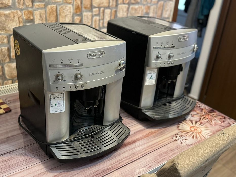 Vând aparat de cafea DeLonghi