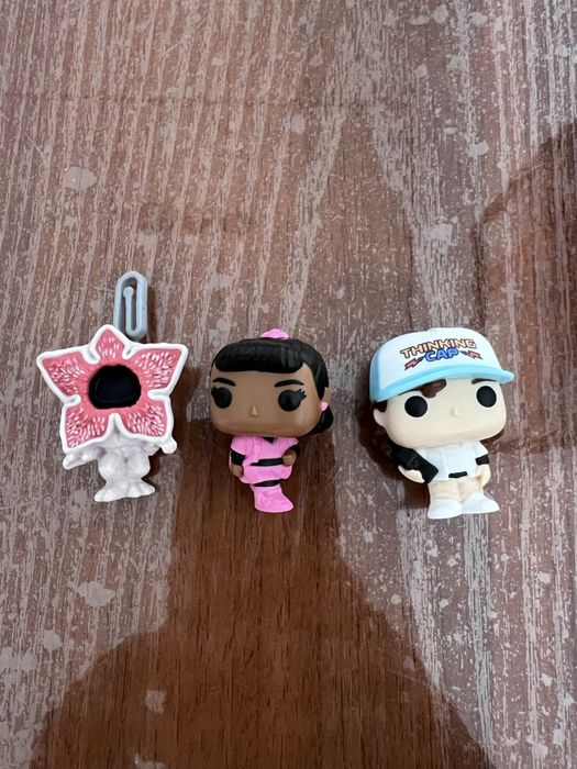 Фигурки ОСД Kinder joy stranger things очень странные дела