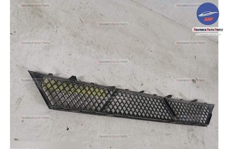 Долна решетка BMW / BMW Seria 5 F07/F10/F11 Долната решетка е оригинал
