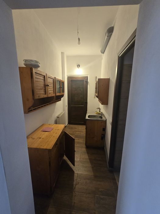 Vand Spatiu Comercial