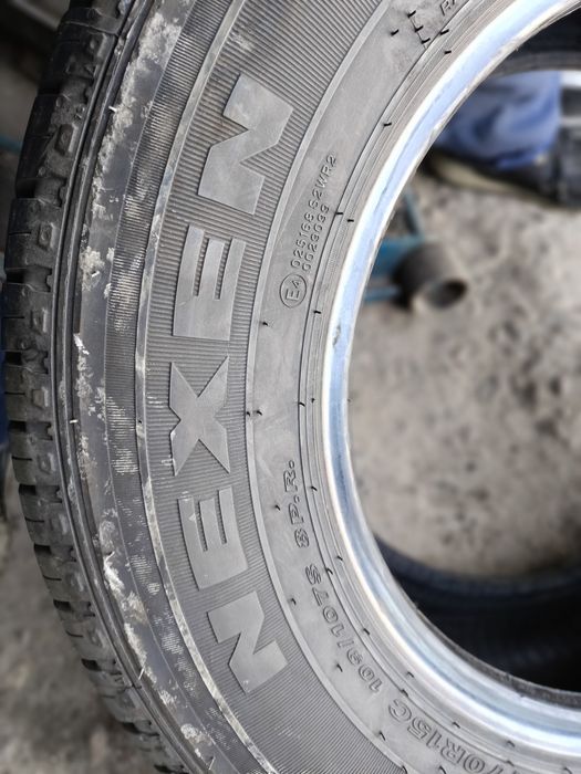 КАТО НОВИ БУСОВИ -2023г.-15цола -215/70-1бр.-120лв."NEXEN"