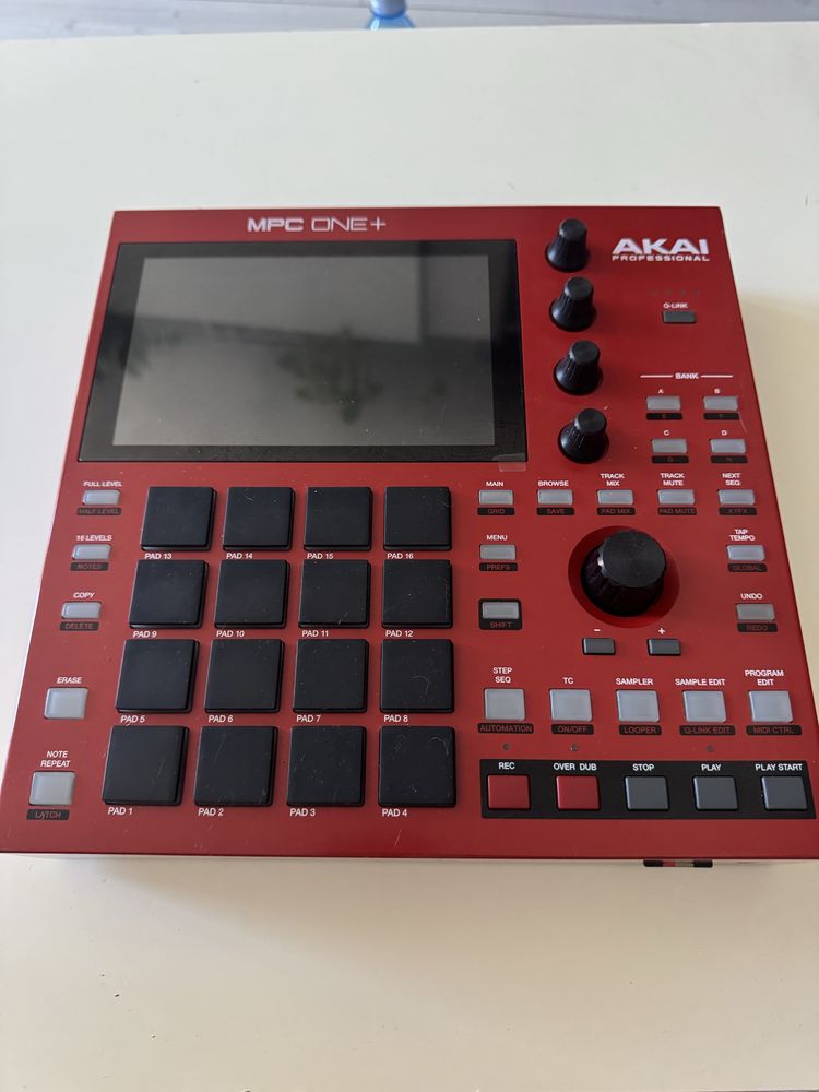 Akai mpc one plus aproape nou
