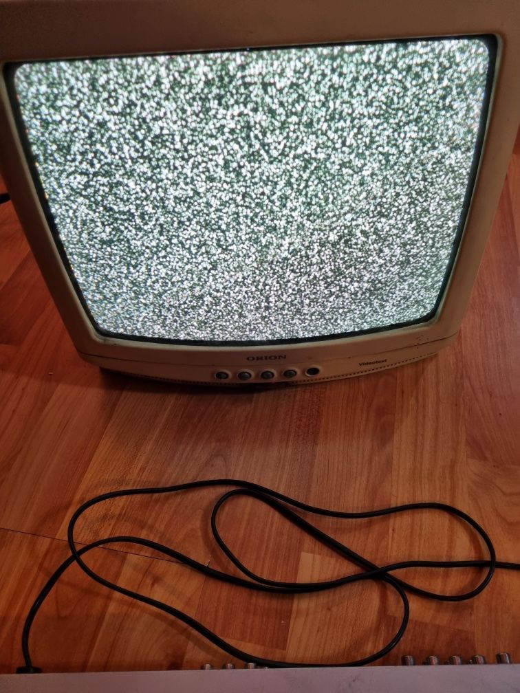 TV color Orion + telecomanda + DVD Player